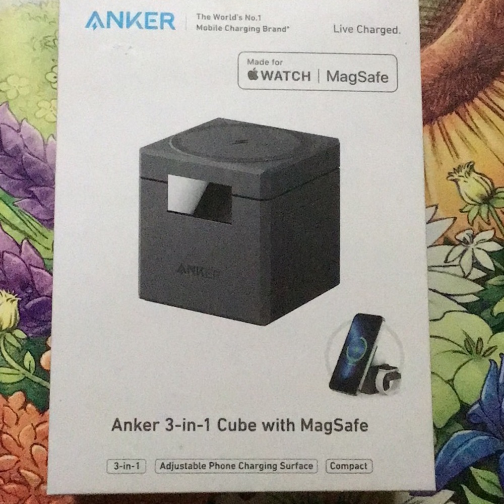New Anker MagSafe 3 in 1 Charging CUBE